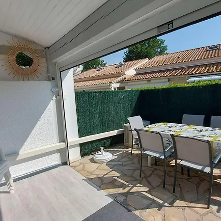 Maison Mitoyenne 3 Pieces Avec Terrasse Et Parking Prive - Fr-1-326-855 Marseillan (Herault)